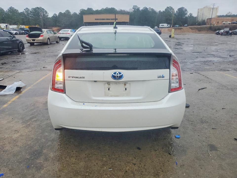 Photo 6 from auction – 2014 TOYOTA PRIUS with VIN JTDKN3DU6E1814003