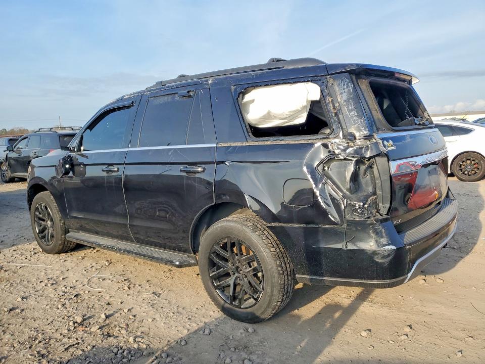 Photo 2 from auction – 2021 FORD EXPEDITION with VIN 1FMJU1HT2MEA50514