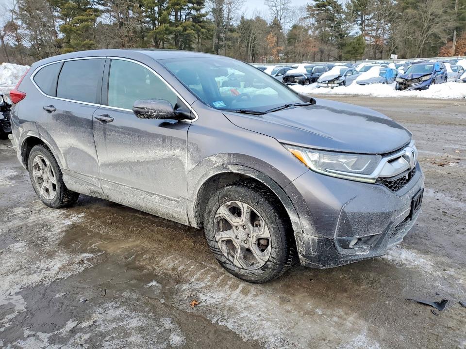 Photo 4 from auction – 2019 HONDA CR-V with VIN 7FARW2H81KE017555