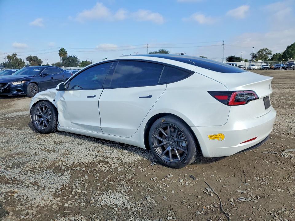 Photo 2 from auction – 2022 TESLA MODEL 3 with VIN 5YJ3E1EA1NF113826