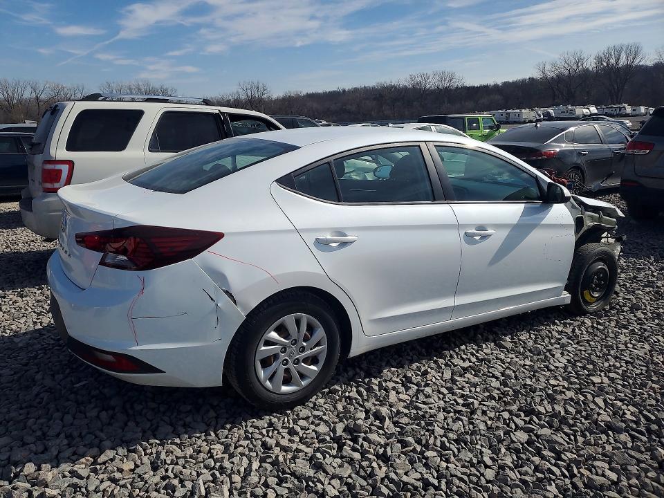 Photo 3 from auction – 2019 HYUNDAI ELANTRA with VIN 5NPD74LF9KH437537