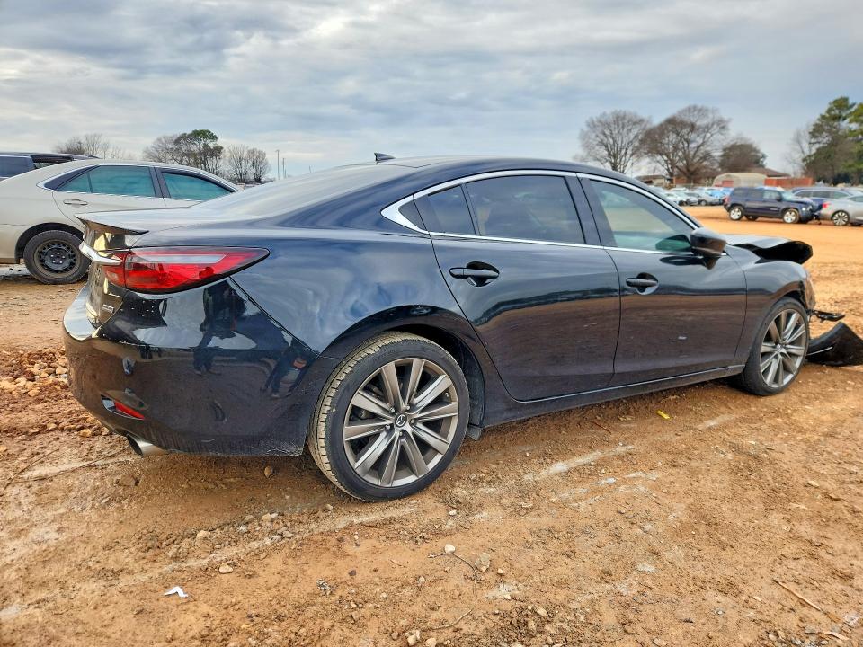 Photo 3 from auction – 2018 MAZDA 6 with VIN JM1GL1WY0J1300500