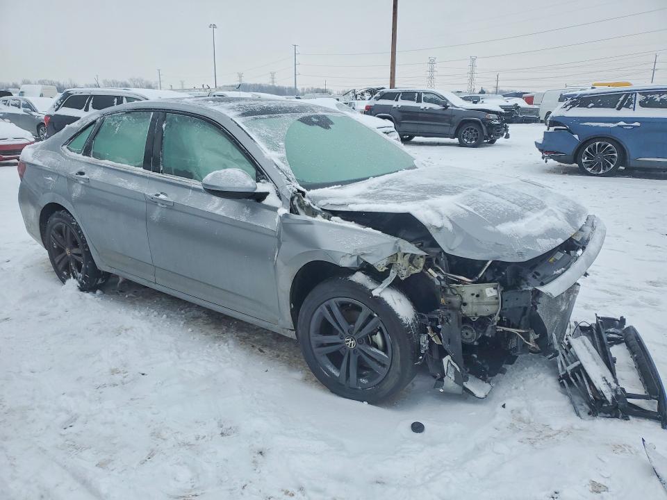 Photo 4 from auction – 2024 VOLKSWAGEN JETTA with VIN 3VW7M7BU6RM066328