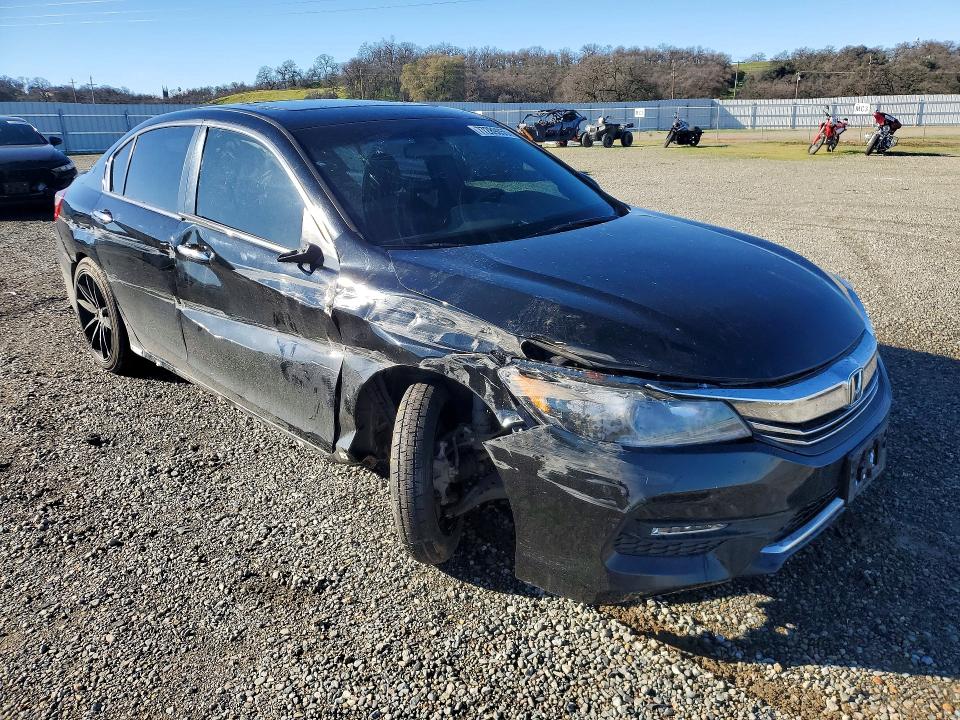 Photo 4 from auction – 2017 HONDA ACCORD with VIN 1HGCR2F53HA279548