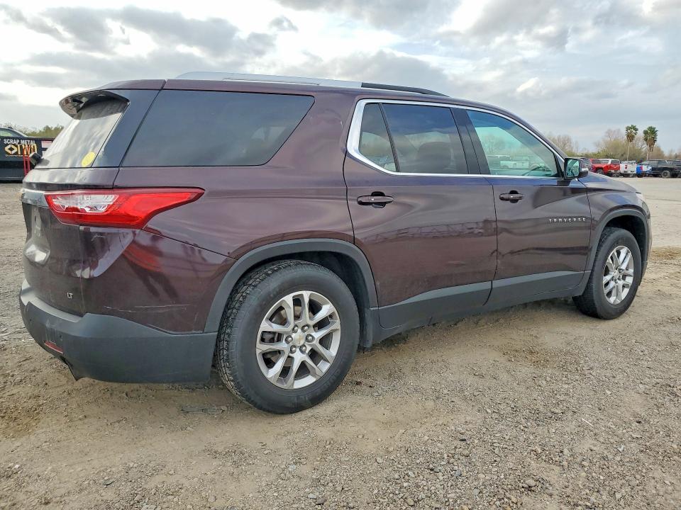 Photo 3 from auction – 2018 CHEVROLET TRAVERSE with VIN 1GNERGKW0JJ120826