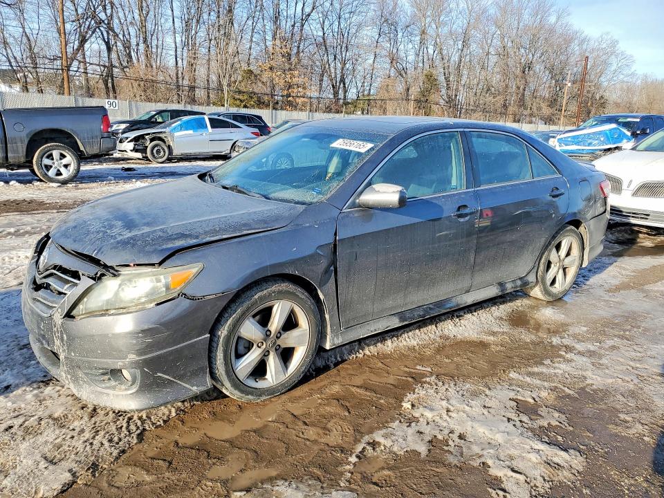 TOYOTA CAMRY 2011 z numerem VIN 4T1BF3EK8BU761725 - Zdjęcie z aukcji