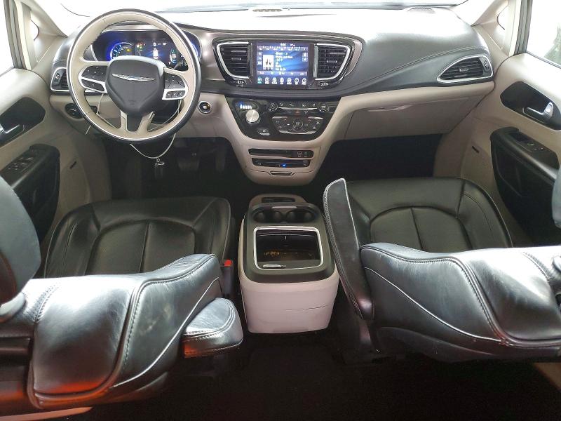 Photo 8 from auction – 2018 CHRYSLER PACIFICA with VIN 2C4RC1N79JR172724