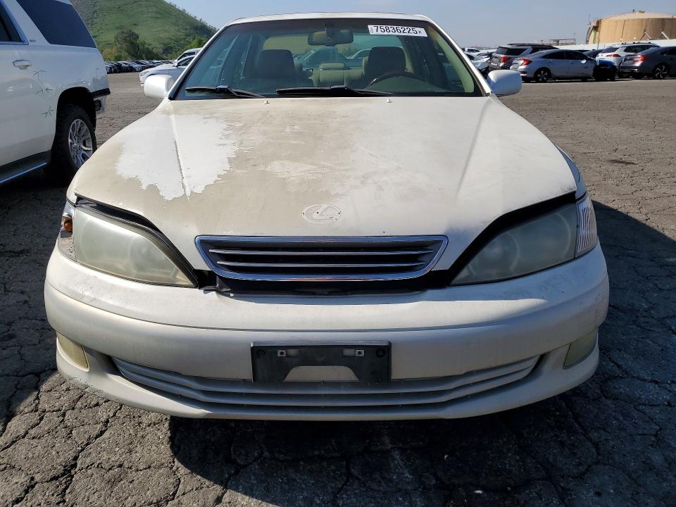 Photo 5 from auction – 2001 LEXUS ES 300 with VIN JT8BF28G115111969