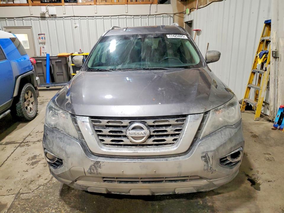 Photo 5 from auction – 2017 NISSAN PATHFINDER with VIN 5N1DR2MM2HC630379