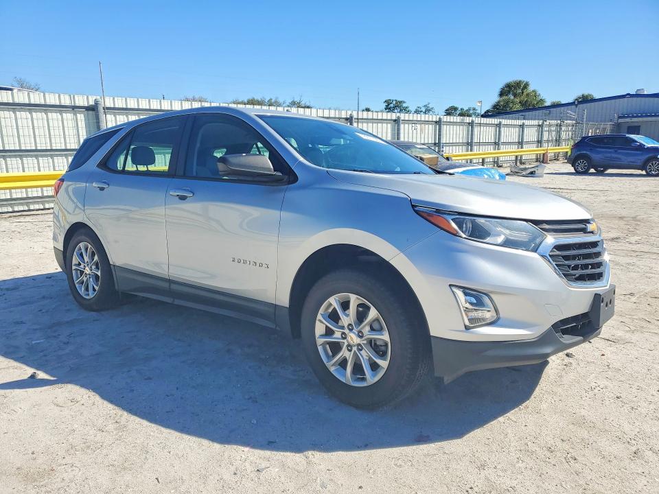 Photo 4 from auction – 2020 CHEVROLET EQUINOX with VIN 2GNAXSEV1L6131053