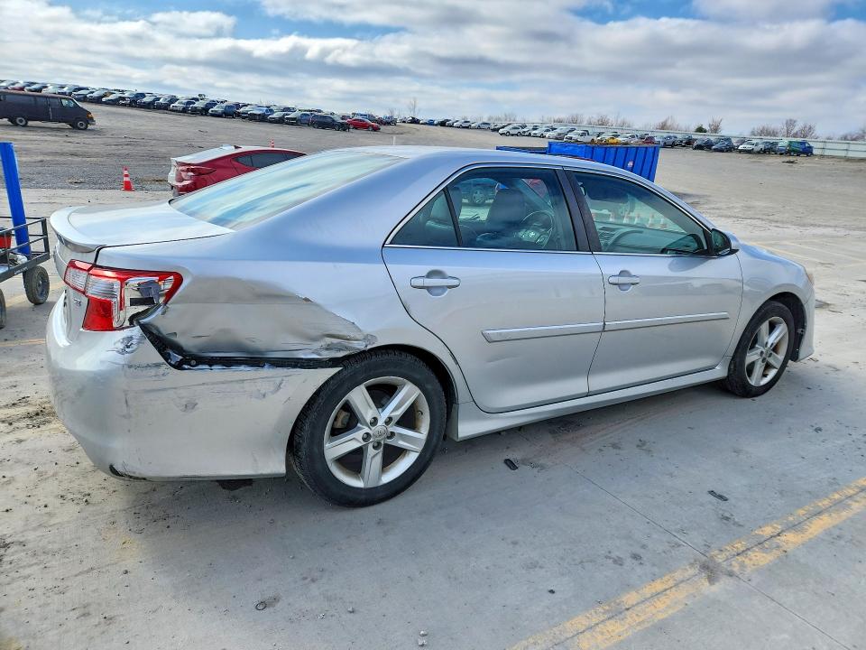 Zdjęcie 3 z aukcji – 2014 TOYOTA CAMRY z VIN 4T1BF1FK8EU856163