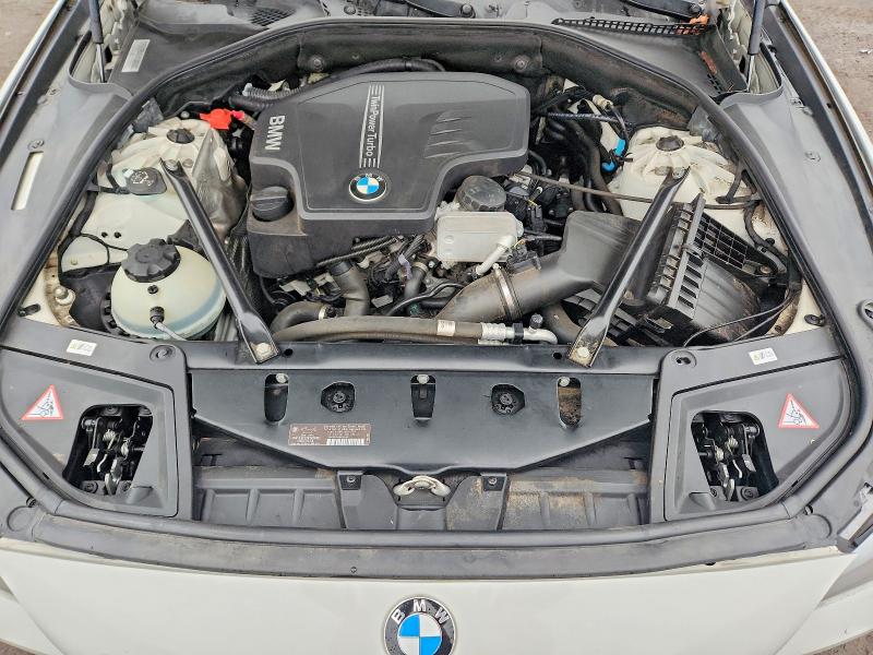 Photo 11 from auction – 2012 BMW 528 XI with VIN WBAXH5C50CDW04038