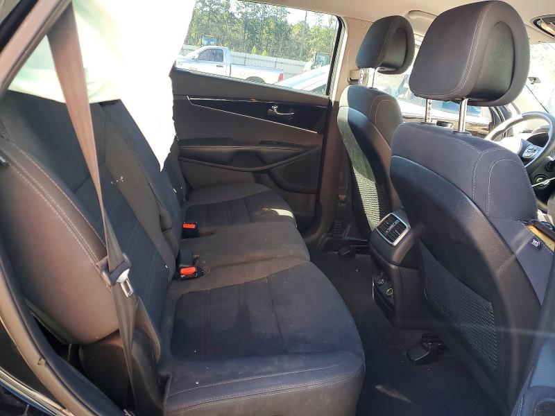Photo 11 from auction – 2016 KIA SORENTO LX with VIN 5XYPG4A34GG153267