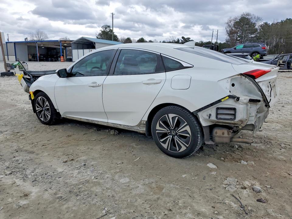 Photo 2 from auction – 2018 HONDA CIVIC EX with VIN 19XFC1F41JE002916