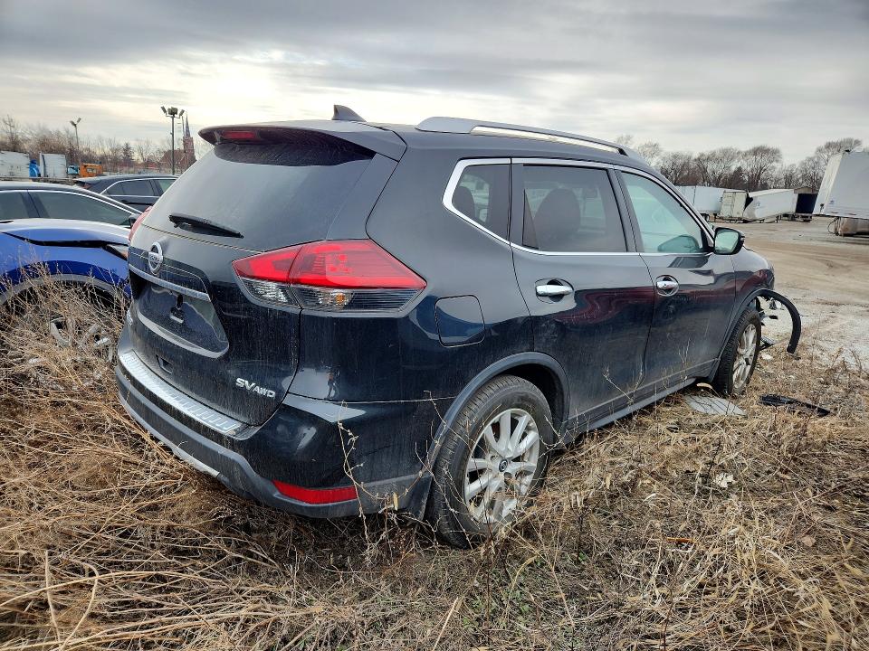 صورة رقم 3 من المزاد - 2018 NISSAN ROGUE مع VIN KNMAT2MV1JP587153