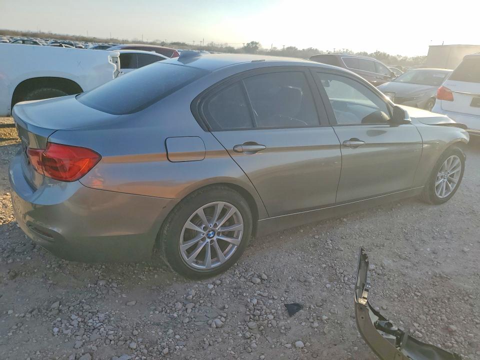 Photo 3 from auction – 2016 BMW 320 with VIN WBA8E1G55GNU10038