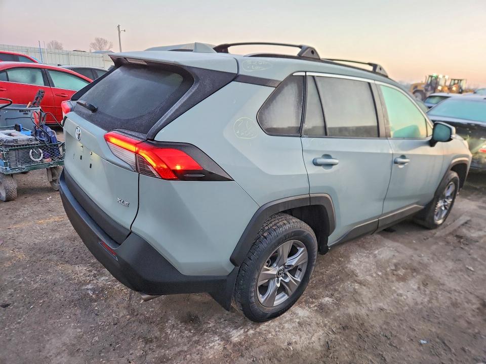 Photo 3 from auction – 2023 TOYOTA RAV4 with VIN 2T3W1RFVXPW265545