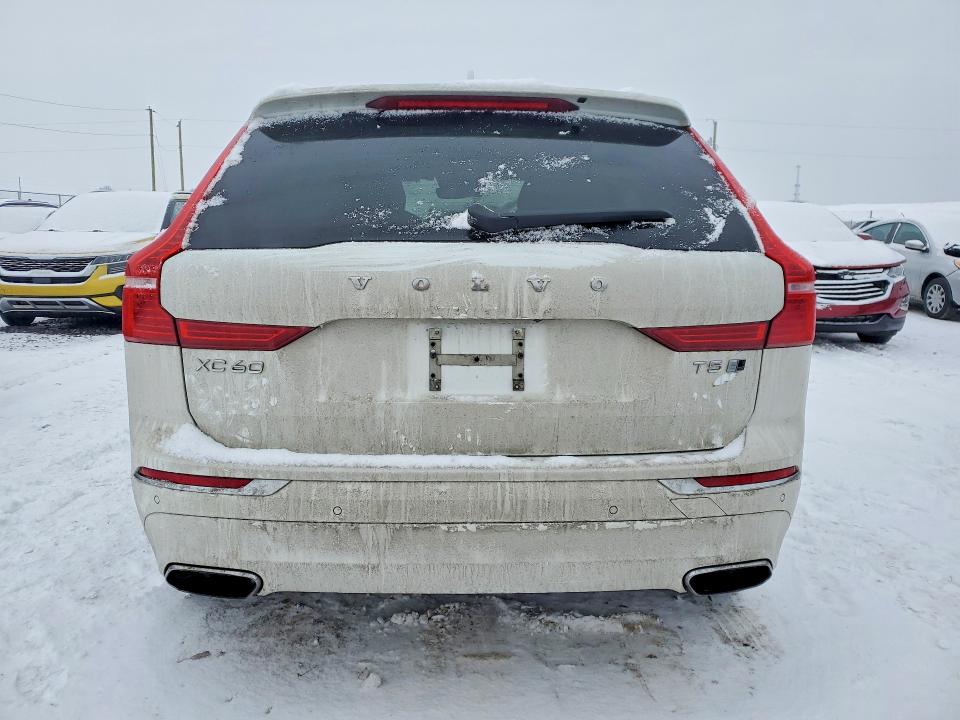 Photo 6 from auction – 2018 VOLVO XC60 T5 IN with VIN YV4102RL6J1031694