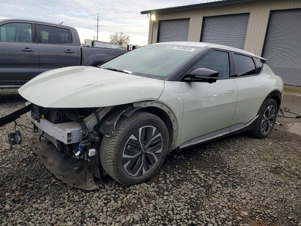KIA EV6 LIGHT 2022 with VIN KNDC3DLC0N5084610 - Photo from auction