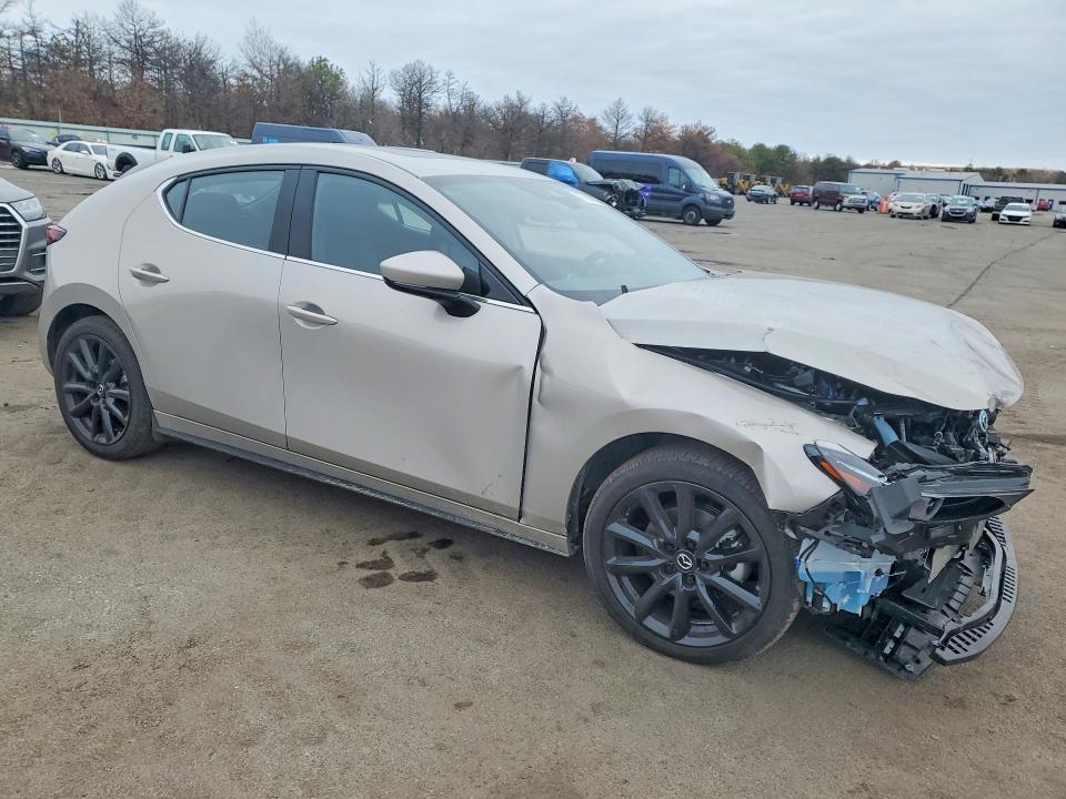 Photo 4 from auction – 2023 MAZDA 3 with VIN JM1BPBMM5P1601583