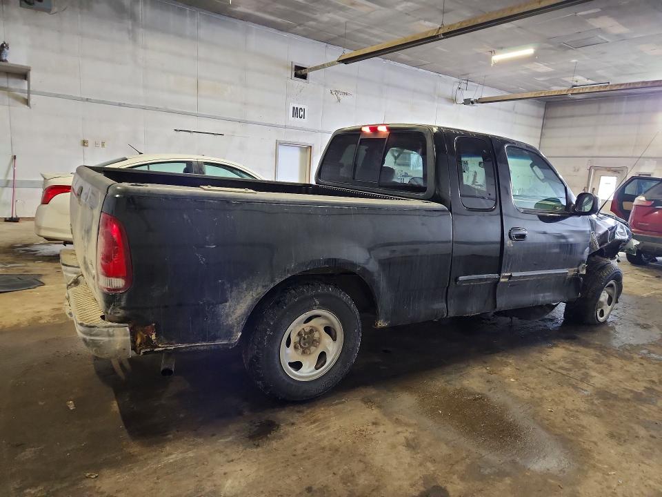 Photo 3 from auction – 2002 FORD F150 with VIN 2FTRX17242CA90717