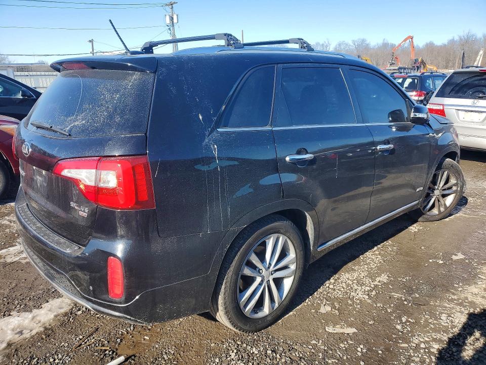 Photo 3 from auction – 2014 KIA SORENTO SX with VIN 5XYKWDA77EG531689