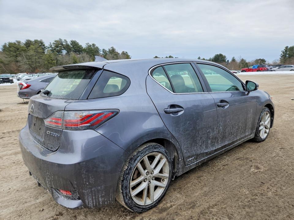 Photo 3 from auction – 2015 LEXUS CT 200H with VIN JTHKD5BH7F2219563