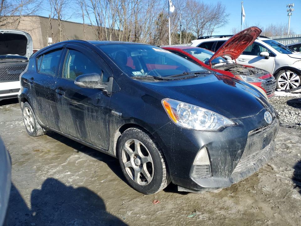 Фото 4 с аукциона – 2012 TOYOTA PRIUS C с VIN JTDKDTB36C1519087