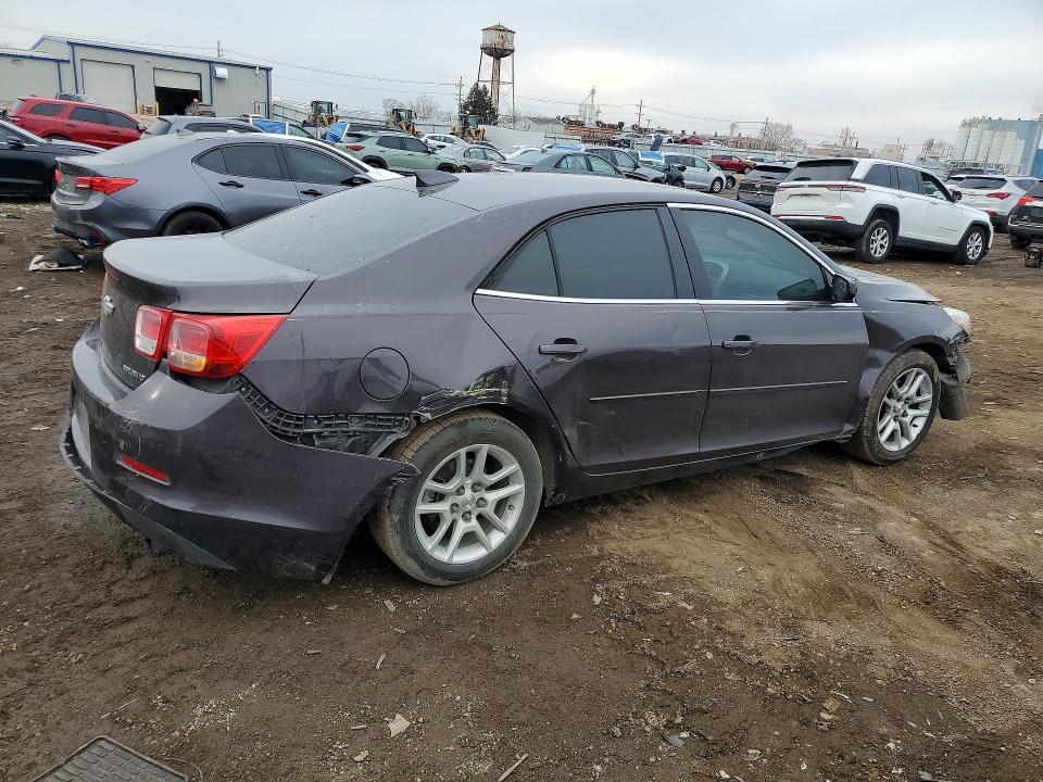 Photo 3 from auction – 2015 CHEVROLET MALIBU with VIN 1G11C5SL8FF236295