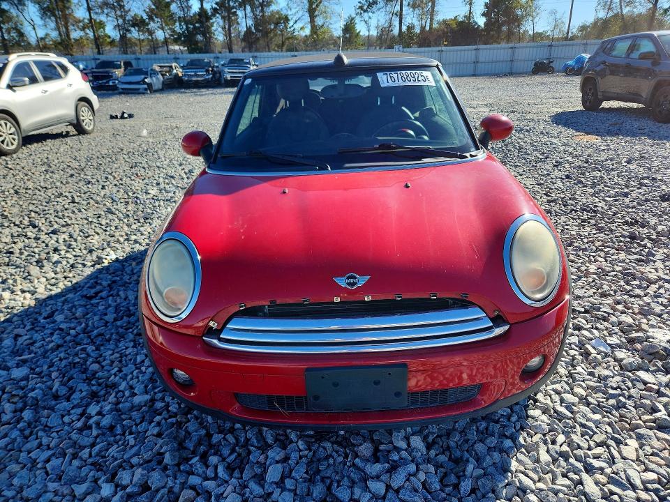 Photo 5 from auction – 2010 MINI COOPER with VIN WMWMR3C58ATU97134