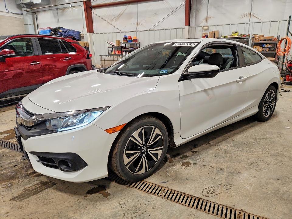 Photo 1 from auction – 2017 HONDA CIVIC EX with VIN 2HGFC3A35HH360238
