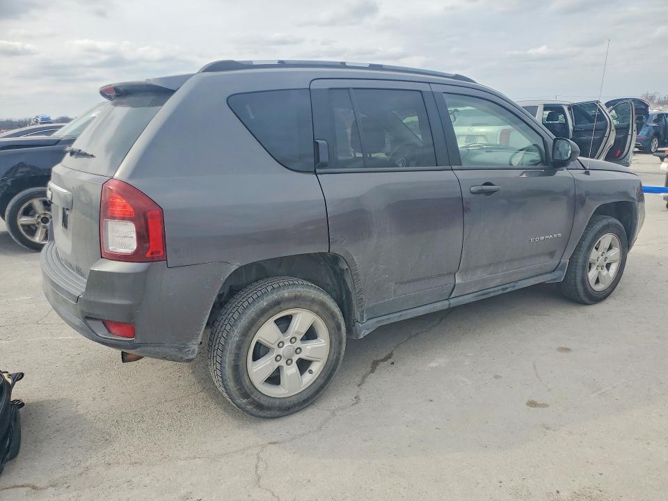 Photo 3 from auction – 2015 JEEP COMPASS with VIN 1C4NJCBA4FD235657