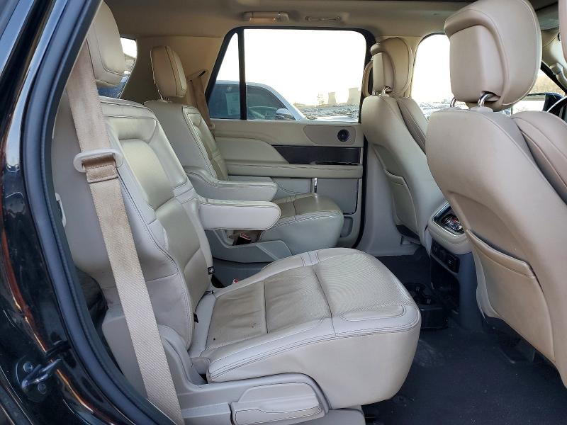 Photo 10 from auction – 2018 LINCOLN NAVIGATOR with VIN 5LMJJ2HT7JEL05469