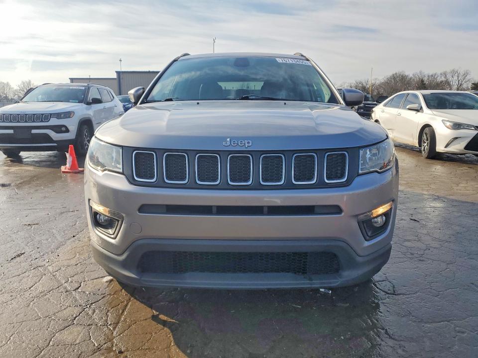 Photo 5 from auction – 2017 JEEP COMPASS with VIN 3C4NJCBB9HT617334