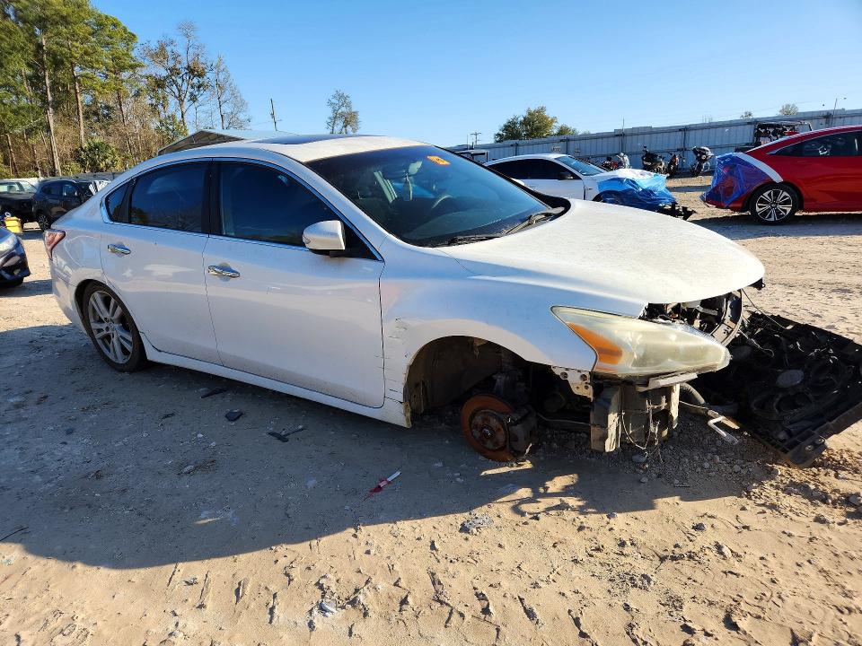 Photo 4 from auction – 2013 NISS ALTIMA with VIN 1N4BL3AP2DC100401