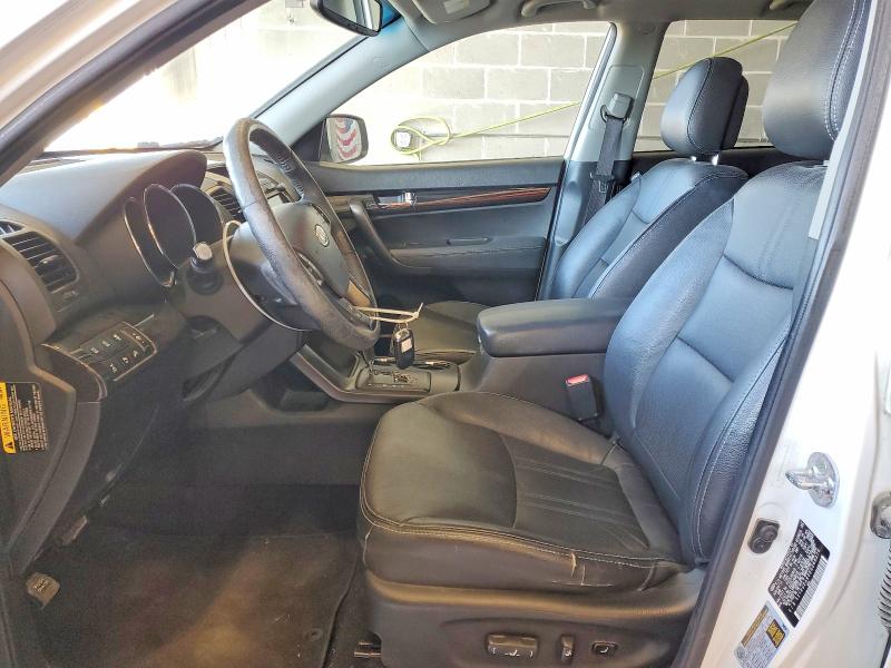 Photo 7 from auction – 2013 KIA SORENTO EX with VIN 5XYKUDA60DG368279