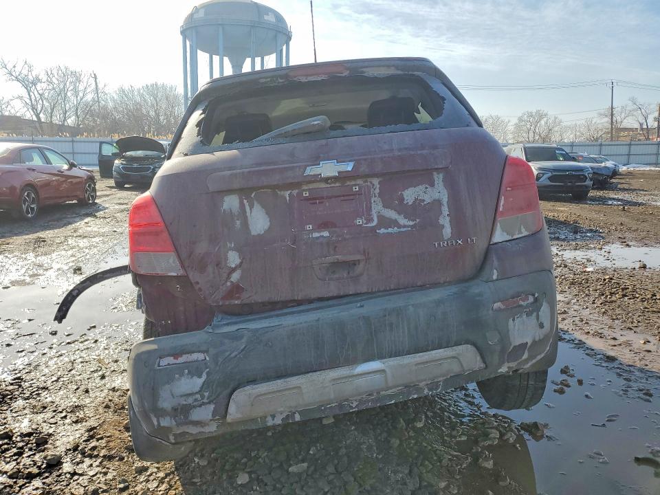 Photo 6 from auction – 2016 CHEVROLET TRAX with VIN 3GNCJLSBXGL235553