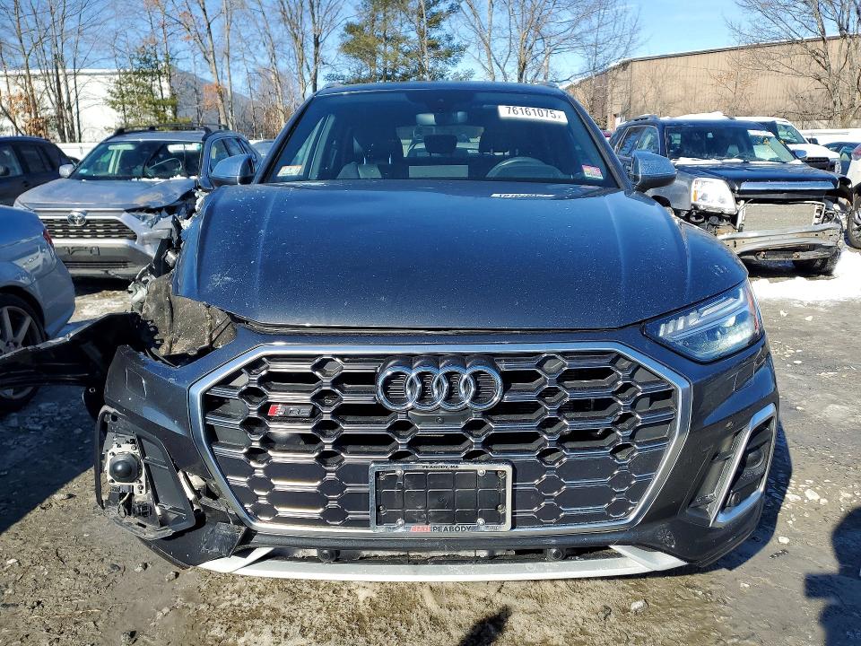 Photo 5 from auction – 2022 AUDI SQ5 with VIN WA1C4AFY9N2027563