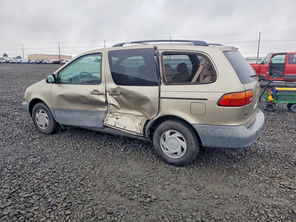 Photo 2 from auction – 2000 TOYOTA SIENNA with VIN 4T3ZF13C2YU271134
