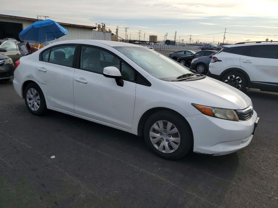 Photo 4 from auction – 2012 HONDA CIVIC with VIN 2HGFB2F58CH584474