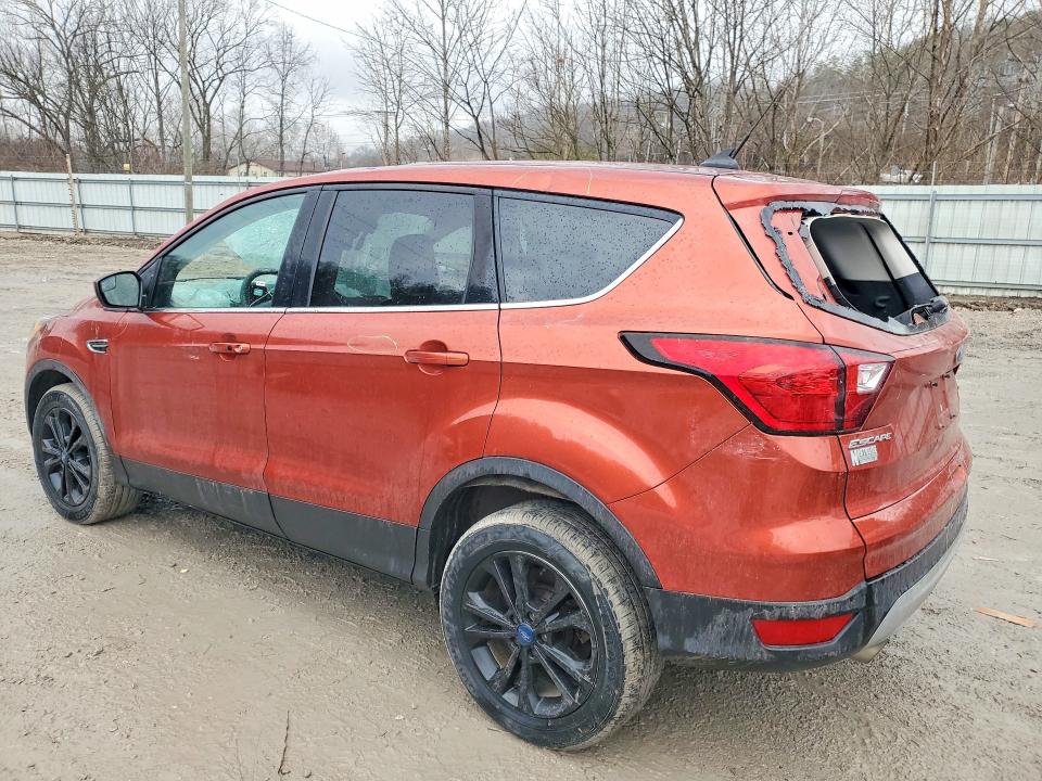 Photo 2 from auction – 2019 FORD ESCAPE with VIN 1FMCU9GD7KUA09820