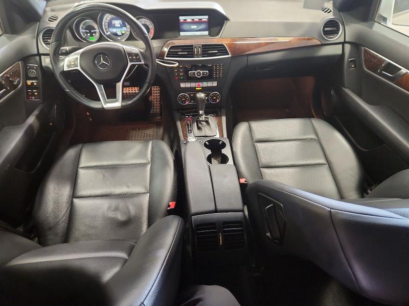 Photo 8 from auction – 2014 MERCEDES-BENZ C 300 4MAT with VIN WDDGF8AB2EA967860