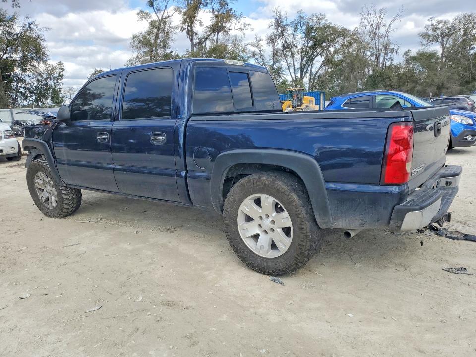 Photo 2 from auction – 2005 GMC NEW SIERRA with VIN 2GTEK13T751118022