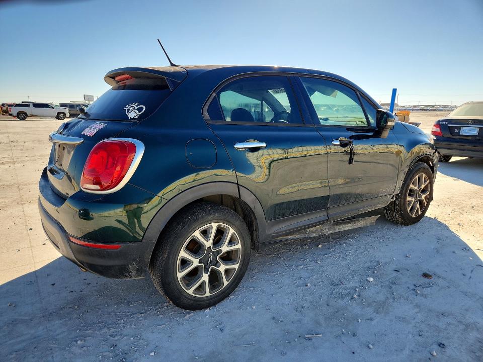 Photo 3 from auction – 2016 FIAT 500X with VIN ZFBCFXCT3GP370020