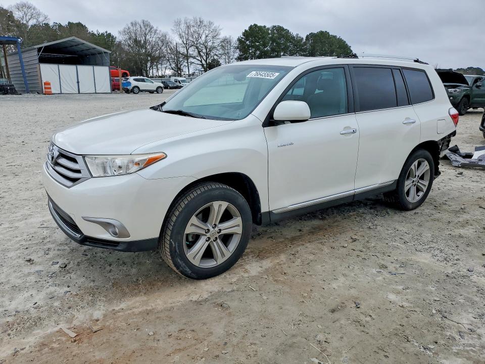 TOYOTA HIGHLANDER 2013 with VIN 5TDDK3EH3DS267566 - Photo from auction