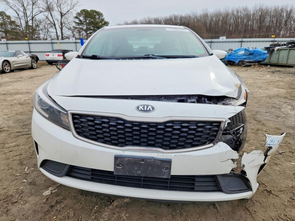 Photo 5 from auction – 2018 KIA FORTE with VIN 3KPFL4A77JE217719
