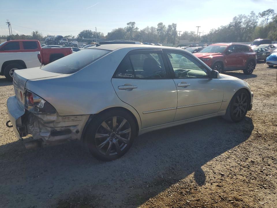 Photo 3 from auction – 2001 LEXUS IS with VIN JTHBD182810001504