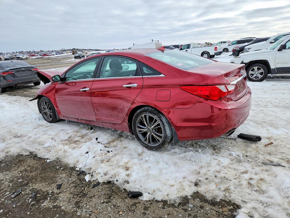 Photo 2 from auction – 2013 HYUNDAI SONATA SE with VIN 5NPEC4AB3DH522182