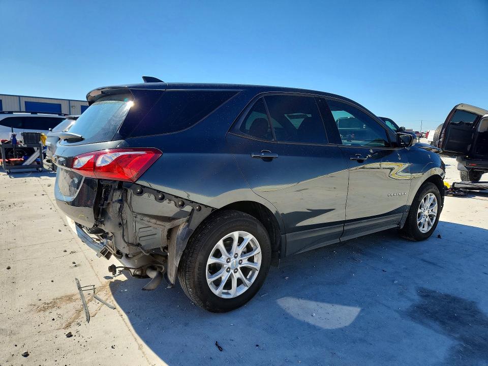 Photo 3 from auction – 2018 CHEV EQUINOX with VIN 3GNAXHEV1JS644966
