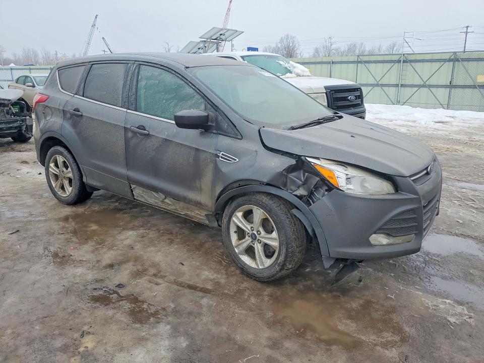 صورة رقم 4 من المزاد - 2016 FORD ESCAPE SE مع VIN 1FMCU9GX5GUC85351